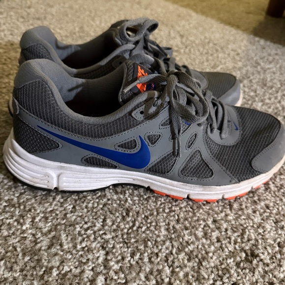 Nike Running Shoes Men’s Gym Sneakers Gray and Blue Athletic Activewear - Picture 2 of 9